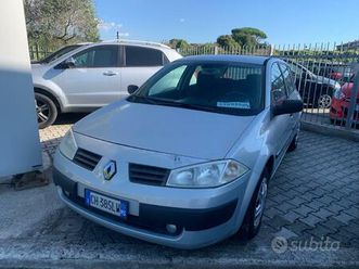 renault megane mégane 1.5 dci/82cv 5 porte youngti