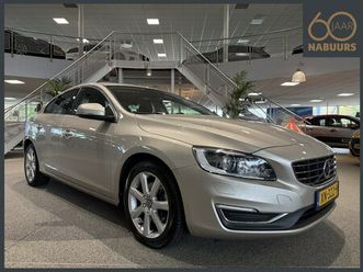 volvo s60 - 2.0 t3 momentum, trekhaak, stoelverwarming, pdc