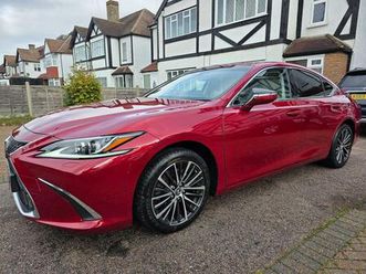 2.5 300h e-cvt euro 6 (start/stop) 4dr