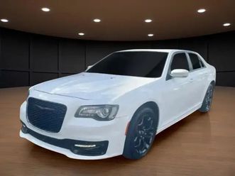 2023 chrysler 300 s heated seats & wheel!! navi!! priced to m...