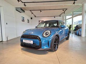 cuir/carplay/capteurs/gps/led