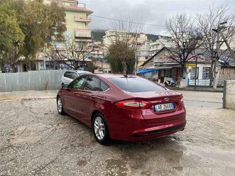 ford fusion shitet ose nderrohet