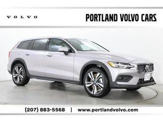 new 2026 volvo v60 cross country b5 plus