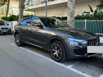 3.0 v6 granlusso 250cv auto