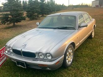 2003 jaquar xj8