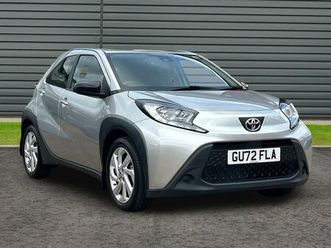 toyota aygo x pure hatchback's 1.0 vvt-i pure euro 6 (start/stop) 5dr