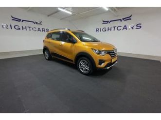 2022 renault triber 1.0 intens