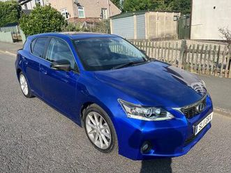 1.8 200h se-i cvt euro 5 (start/stop) 5dr