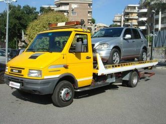 iveco daily turbo 59.12 carroattrezzi patente c