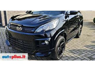 ligier js60, hatchback