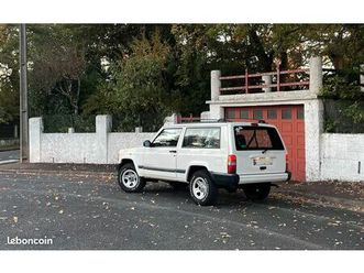 jeep cherokee xj sport 41000 kms d'origine - 2.5 - essence - bvm - clim - etat proche du neuf