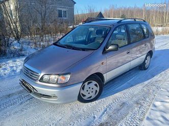toyota picnic climatisé essence bien entretenue vitres électriques