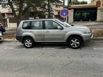à vendre 4/4 nissan xtrail 2003 bon état