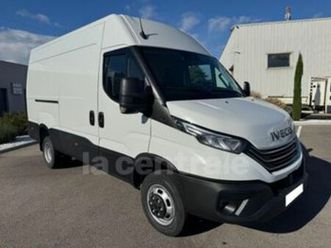 v (3) fourgon 3l 35c18 roues jumelees 12m3 l3h2