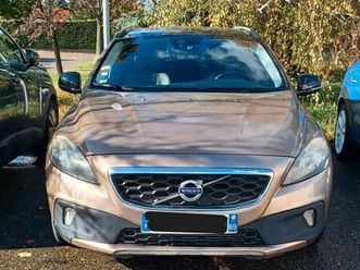 volvo v40 cross country
