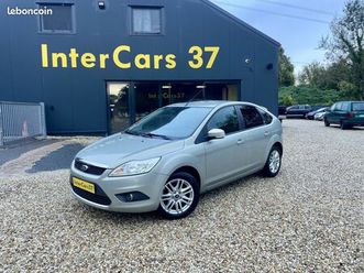 ford focus sw 1800 tdci trend 115 2008 volant moteur + kit d'embrayage + disques plaquettes arr