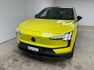 volvo ex30 e60 ultra: réserver un essai sur route !