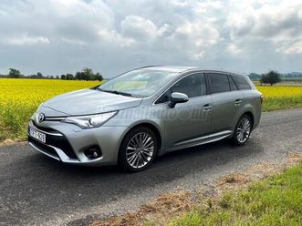 toyota avensis touring sports 1.8 active trend