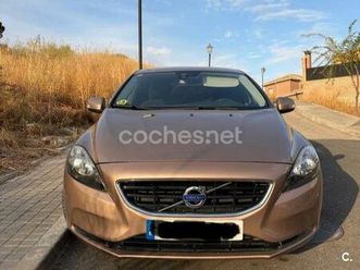 volvo v40 1.6 d2 kinetic auto