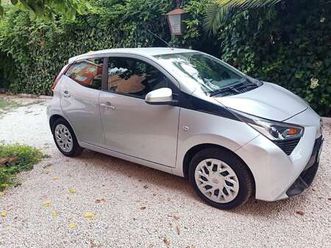 aygo 5p 1.0 x-wave grey 72cv