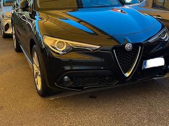 alfa romeo stelvio 210cv executive interni in pell
