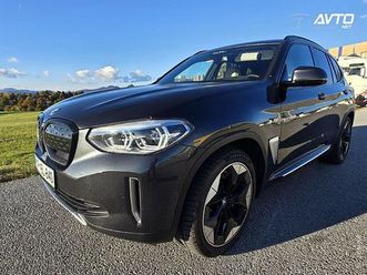 bmw ix3 impressive acc belo usnje vlečna kljuka