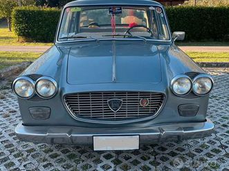 splendida auto storica lancia flavia del 1965.