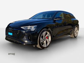 q8 55 e-tron black edition