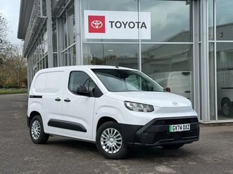 2024 toyota proace city icon van 50kwh auto