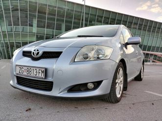 toyota auris 2,0 d-4d (2007.) – 1 god. registracije, mali servis, slo vinjeta