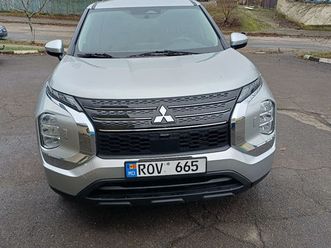 mitsubishi outlander an. 2024