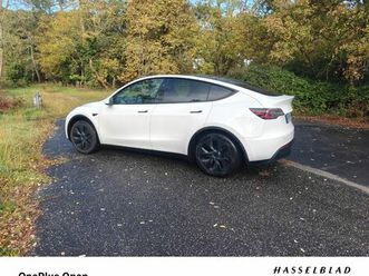 tesla model y – très bon état – 20 000 km – loa jusqu’en déc 2026