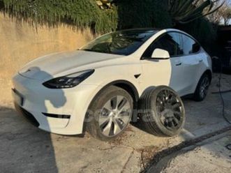 300 autonomie standard rwd 60 kwh 2023