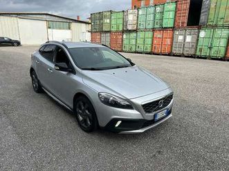 v40 cross country d2 1.6 summum