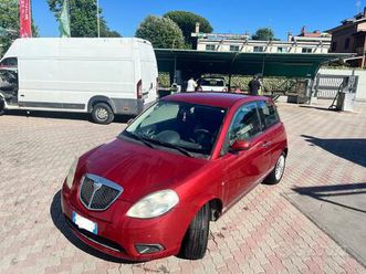 lancia ypsilon del 2008