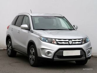 1.6 vvt,2017, čr, 4x4, automat