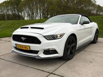 ford mustang convertible - 2.3 ecoboost california special 2.3 ecobo zeer mooi full option