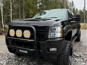 2500 hd crew cab 6.6 v8 duramax 4wd