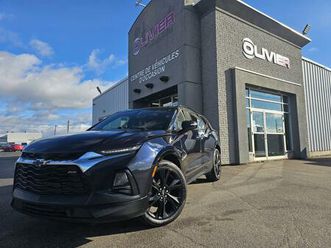 rs 4 portes traction intégrale, noir sur noir