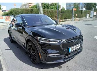 ford mustang mach-e 75.7 kwh premium awd