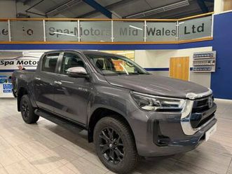 2023 toyota hilux 2.8 d-4d invincible pickup double cab 4dr diesel auto 4wd euro 6 (start/stop) (204 pic...