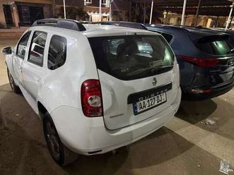 renault duster anne 2015 - fenêtre mermoz | expat-dakar