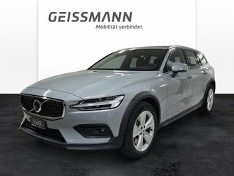 v60 cross country 2.0 b5 ultimate awd