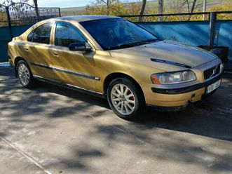 volvo s60 an. 2001