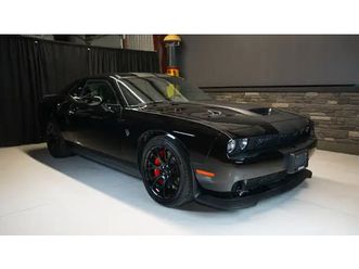 2016 dodge challenger srt hellcat - one owner! 14,000kms!