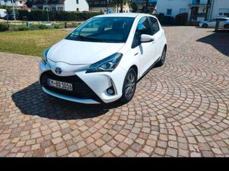 toyota yaris hybrid