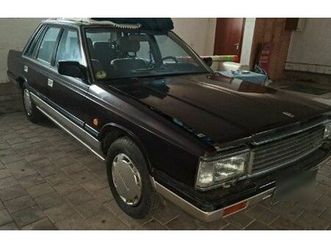 nssan laurel 2.8 sgl diesel bicolor aus rentnerhand