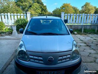 voiture nissan pixo
