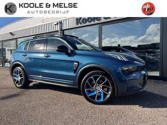 lynk & co 01 - 1.5 261pk phev , 360gr camera , pano dak , adaptive cc , car play