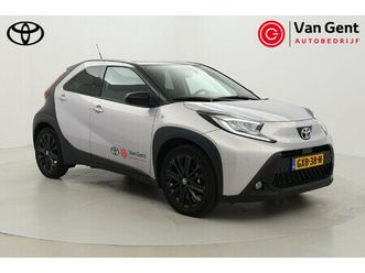 toyota aygo x 1.0 vvt-i s-cvt jbl | navigatie | keyless | stoelverwarming | parkeersensoren voor/achter | apple carplay / android auto | jbl | led | 18 inch
